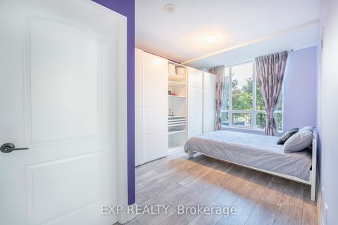 Photo 13 at 105 - 20 North Park Road, Beverley Glen, Vaughan