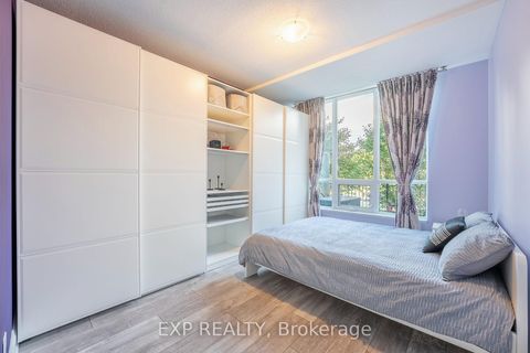 Photo 14 at 105 - 20 North Park Road, Beverley Glen, Vaughan