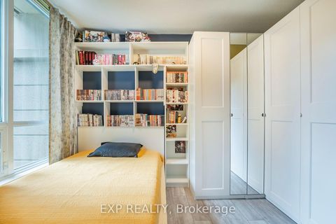 Photo 17 at 105 - 20 North Park Road, Beverley Glen, Vaughan