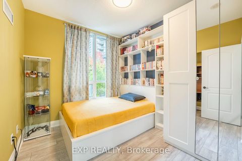 Photo 18 at 105 - 20 North Park Road, Beverley Glen, Vaughan