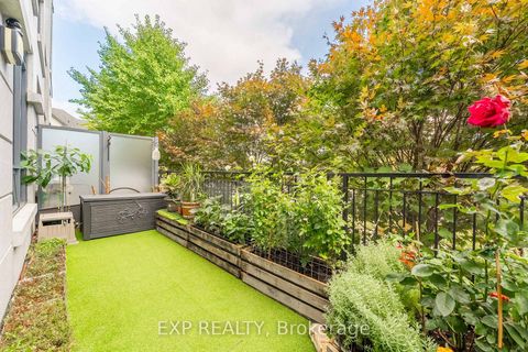 Photo 20 at 105 - 20 North Park Road, Beverley Glen, Vaughan