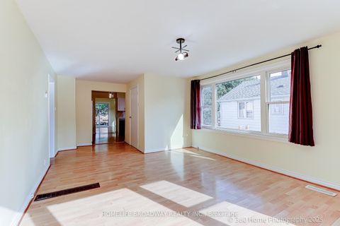 Photo 10 at 305 Andrew Street, Central Newmarket, Newmarket