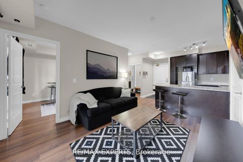 Photo 9 at 701 - 9255 Jane Street, Maple, Vaughan
