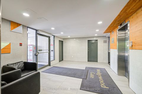 Photo 3 at 325 - 1455 Williamsport Drive, Applewood, Mississauga