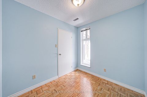 Photo 6 at 325 - 1455 Williamsport Drive, Applewood, Mississauga