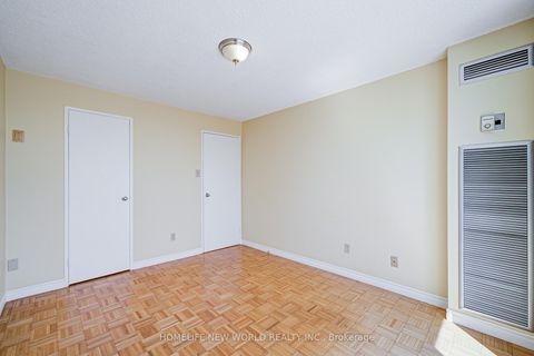 Photo 25 at 325 - 1455 Williamsport Drive, Applewood, Mississauga