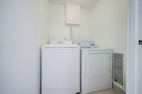 Photo 34 at 325 - 1455 Williamsport Drive, Applewood, Mississauga