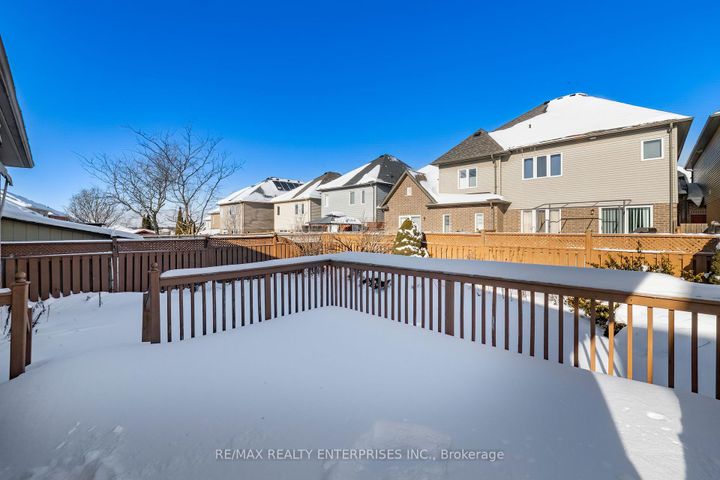 Photo 27 at 802 Coldstream Drive, Samac, Oshawa