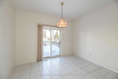 Photo 8 at 802 Coldstream Drive, Samac, Oshawa