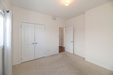 Photo 15 at 802 Coldstream Drive, Samac, Oshawa