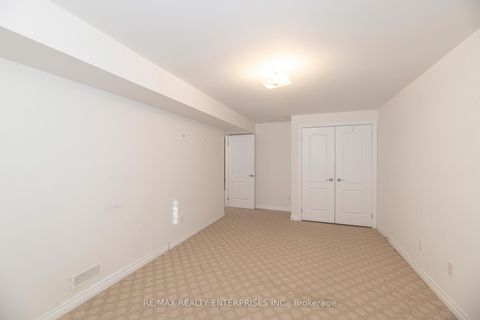 Photo 23 at 802 Coldstream Drive, Samac, Oshawa