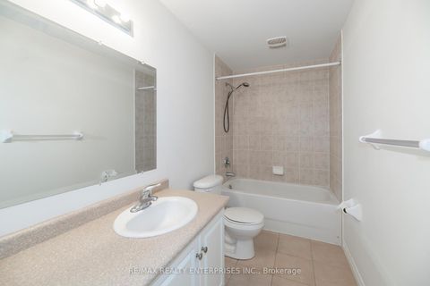 Photo 24 at 802 Coldstream Drive, Samac, Oshawa