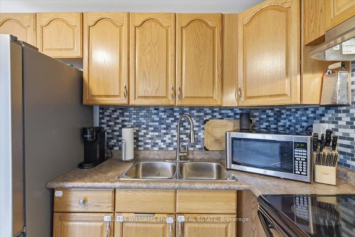 Photo 15 at 469 Montrave Avenue, Vanier, Oshawa