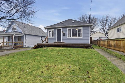 Photo 3 at 469 Montrave Avenue, Vanier, Oshawa