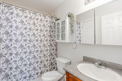 Photo 6 at 121 Sovereign's Gate, Shore, Barrie