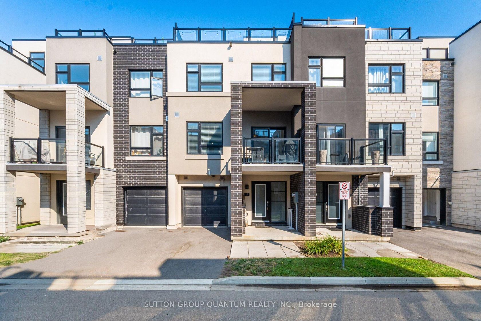 19 - 1121 Cooke Boulevard, LaSalle, Burlington by Loree Meneguzzi Real Estate 19 - 1121 Cooke Boulevard, LaSalle, Burlington