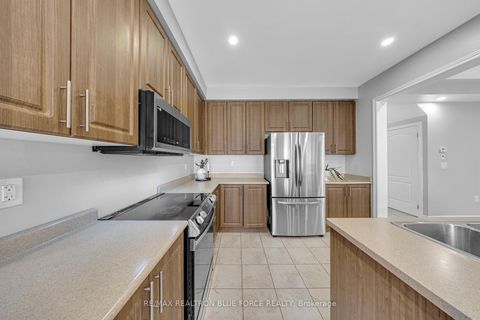 Photo 7 at 1231 Graham Clapp Avenue, Taunton, Oshawa