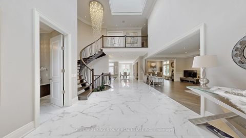 Photo 5 at 177 Newton Drive, Newtonbrook East, Toronto