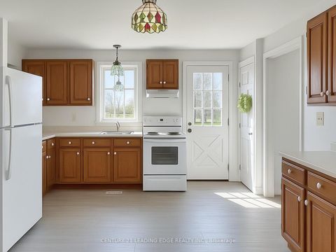 Photo 7 at 362 Victoria Road, Baldwin, Georgina