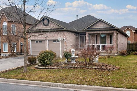 Photo 1 at 14 Mustang Road, Maple, Vaughan