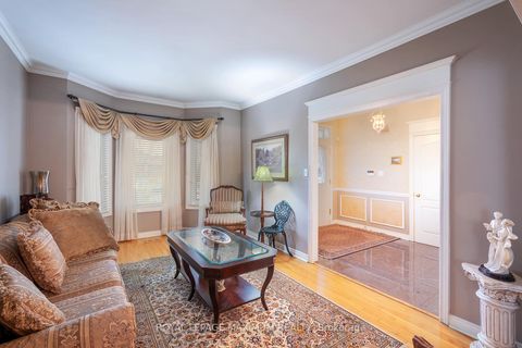 Photo 12 at 14 Mustang Road, Maple, Vaughan