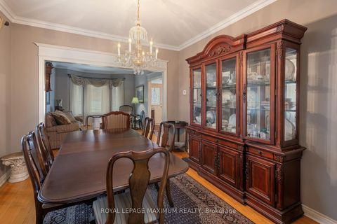 Photo 14 at 14 Mustang Road, Maple, Vaughan