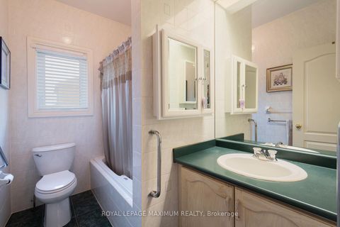 Photo 17 at 14 Mustang Road, Maple, Vaughan