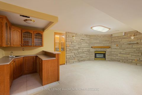 Photo 23 at 14 Mustang Road, Maple, Vaughan