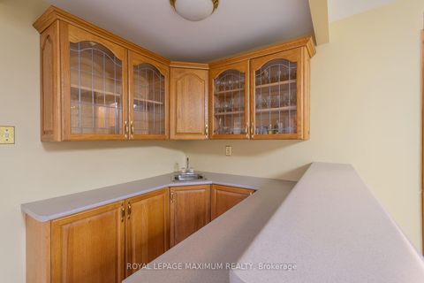 Photo 27 at 14 Mustang Road, Maple, Vaughan