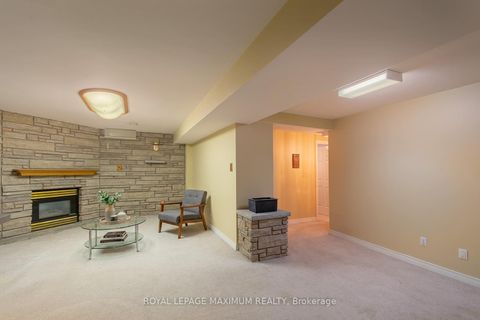 Photo 29 at 14 Mustang Road, Maple, Vaughan