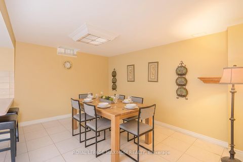 Photo 32 at 14 Mustang Road, Maple, Vaughan