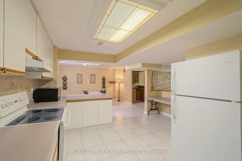 Photo 34 at 14 Mustang Road, Maple, Vaughan