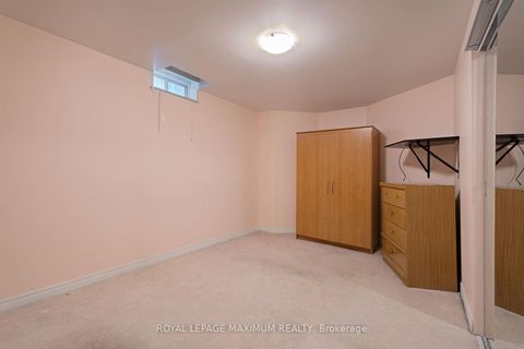 Photo 35 at 14 Mustang Road, Maple, Vaughan