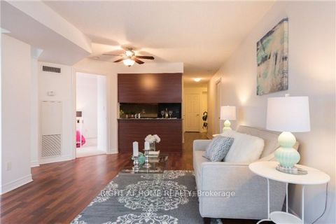 Photo 5 at 1713 - 310 Burnhamthorpe Road W, City Centre, Mississauga