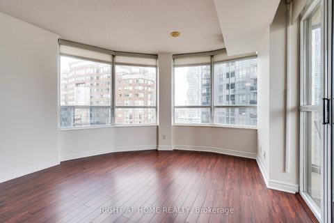 Photo 7 at 1713 - 310 Burnhamthorpe Road W, City Centre, Mississauga