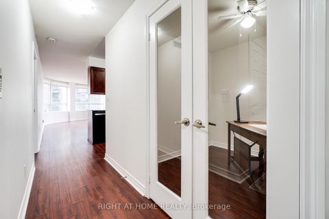 Photo 9 at 1713 - 310 Burnhamthorpe Road W, City Centre, Mississauga