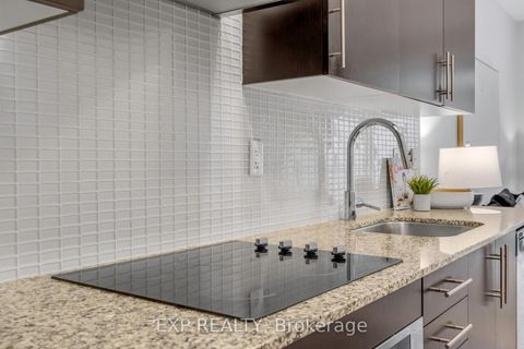 Photo 6 at 2021 - 352 Front Street W, Waterfront Communities C1, Toronto