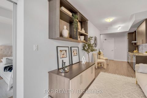 Photo 7 at 2021 - 352 Front Street W, Waterfront Communities C1, Toronto