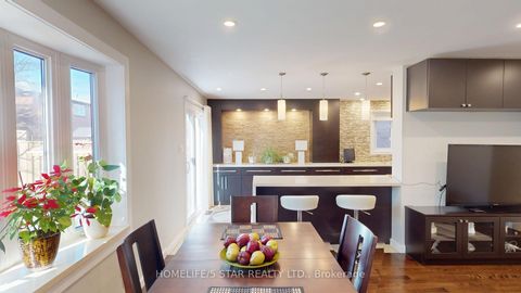 Photo 10 at 42 PILKINGTON Crescent, Brownridge, Vaughan