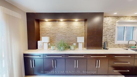 Photo 11 at 42 PILKINGTON Crescent, Brownridge, Vaughan