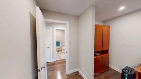 Photo 32 at 42 PILKINGTON Crescent, Brownridge, Vaughan