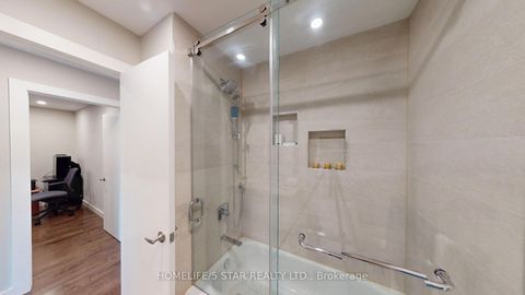 Photo 35 at 42 PILKINGTON Crescent, Brownridge, Vaughan