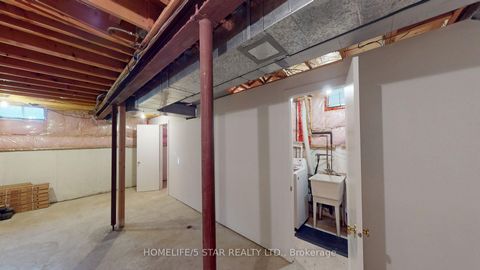 Photo 44 at 42 PILKINGTON Crescent, Brownridge, Vaughan