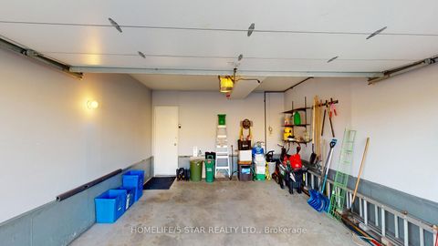 Photo 46 at 42 PILKINGTON Crescent, Brownridge, Vaughan