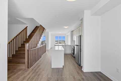 Photo 5 at 16 Pearen Lane, Rural Barrie Southwest, Barrie