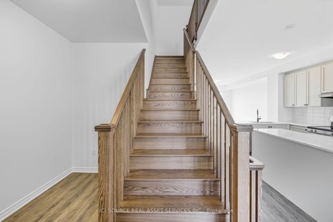 Photo 7 at 16 Pearen Lane, Rural Barrie Southwest, Barrie