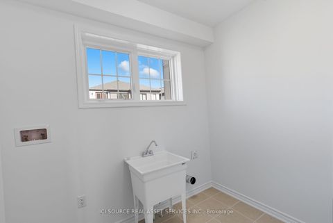 Photo 17 at 16 Pearen Lane, Rural Barrie Southwest, Barrie