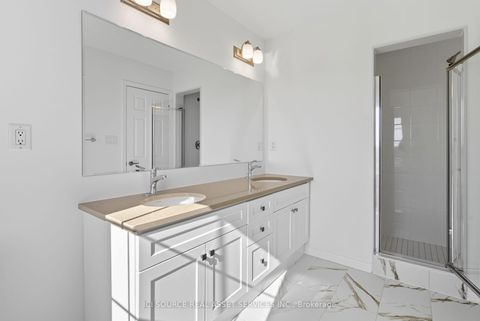 Photo 25 at 16 Pearen Lane, Rural Barrie Southwest, Barrie