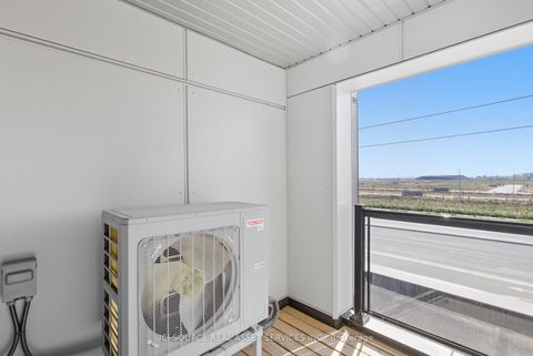 Photo 33 at 16 Pearen Lane, Rural Barrie Southwest, Barrie