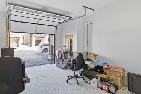 Photo 35 at 16 Pearen Lane, Rural Barrie Southwest, Barrie